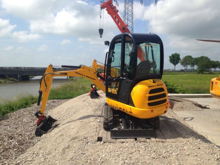 JCB MBJ 180